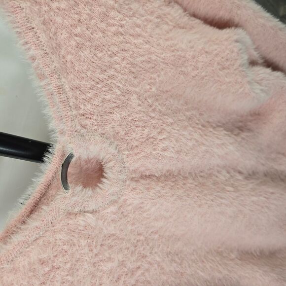 No Boundaries Pink V-Neck Sweater - Picture 5 of 7